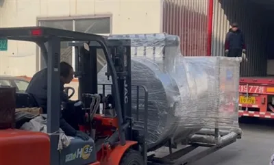 Ultra-mikro raspršivač se pakira za isporuku u Tajvan.